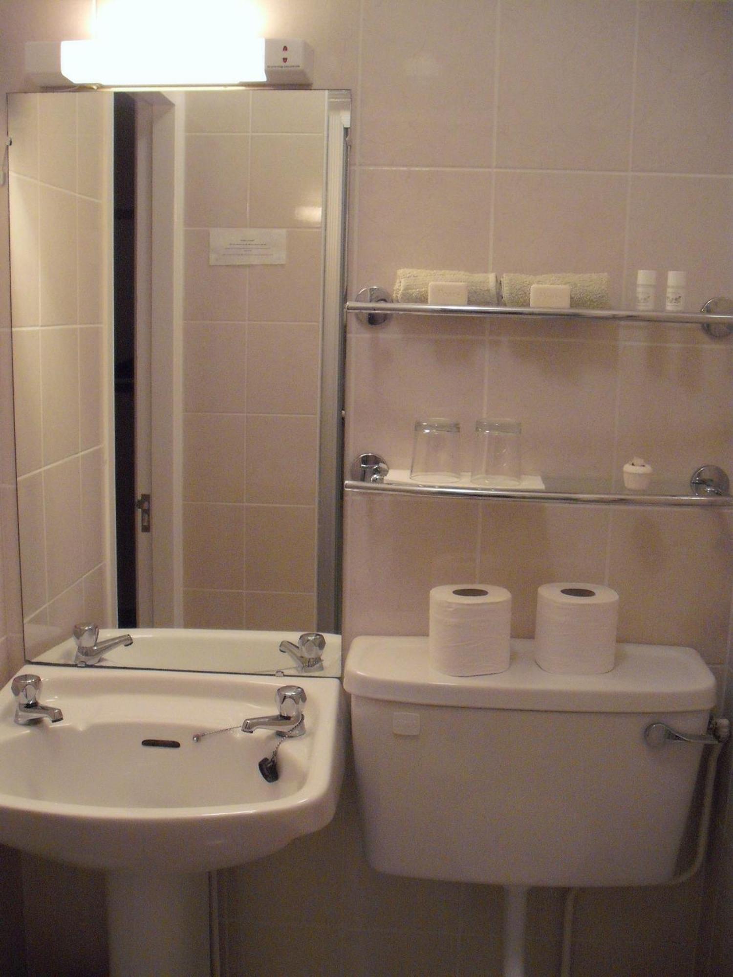 Maryville Bed And Breakfast Nenagh ภายนอก รูปภาพ
